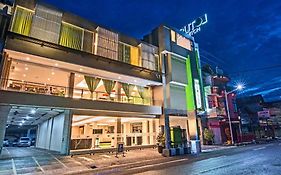 Lotus Hotel Subang